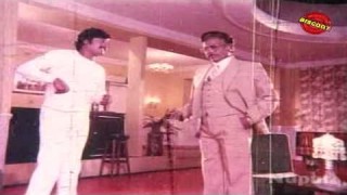 Entry of Rajinikant in Chor Ke Ghar Chorni