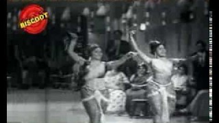 Hamare Sajan Ghar Aaye I Usha Mangeshkar, Lata Mangeshkar I Do Matwale 1966