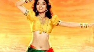 Madhuri Dixit’s famous song EK Do Teen I Tezaab Movie Scene